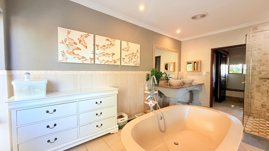 5 Bedroom Property for Sale in Longmere Estate Mpumalanga