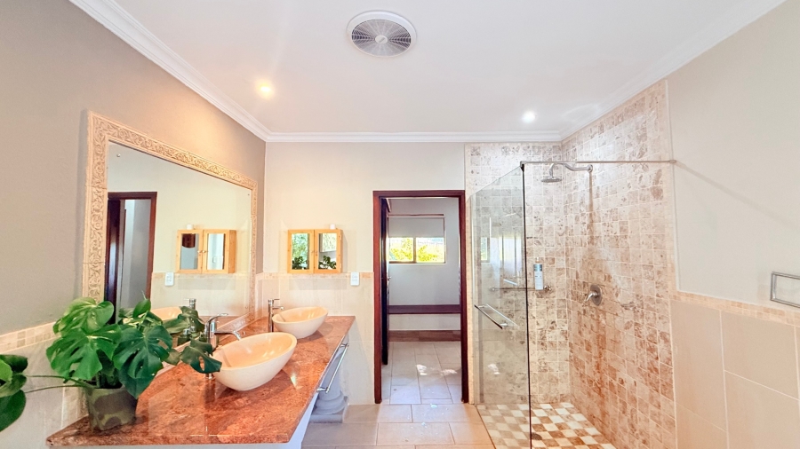 5 Bedroom Property for Sale in Longmere Estate Mpumalanga
