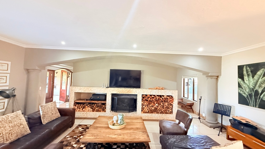 5 Bedroom Property for Sale in Longmere Estate Mpumalanga