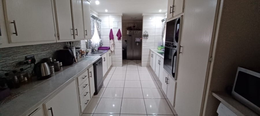 4 Bedroom Property for Sale in Secunda Mpumalanga