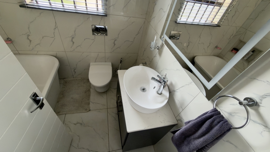 2 Bedroom Property for Sale in Suidheuwel Mpumalanga