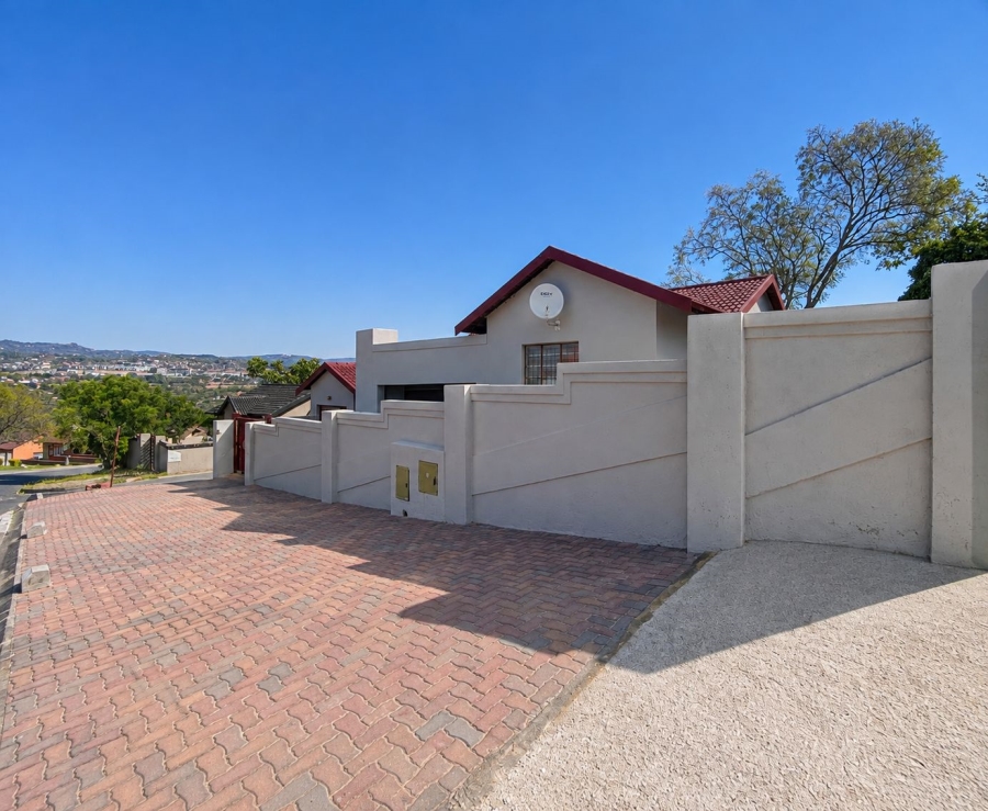 3 Bedroom Property for Sale in Kamagugu Mpumalanga