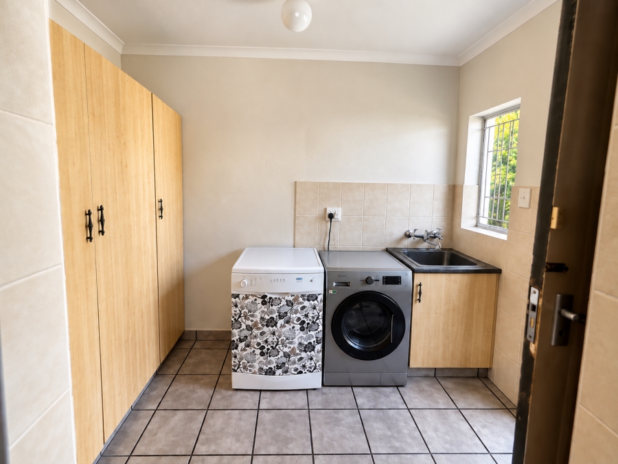 4 Bedroom Property for Sale in Cosmosrand Mpumalanga