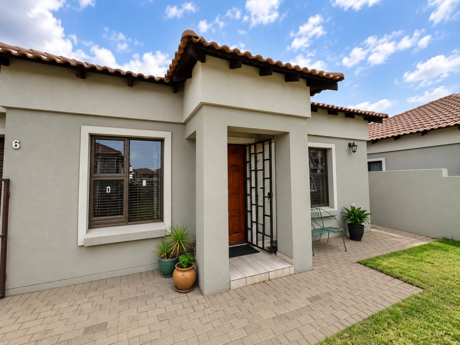 To Let 2 Bedroom Property for Rent in Terra Nova Mpumalanga