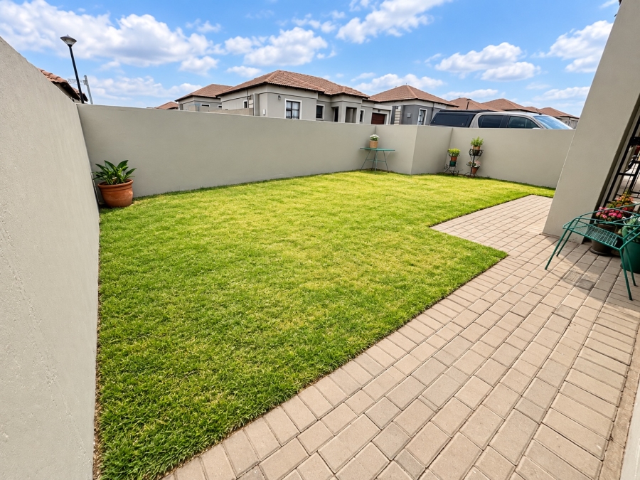 To Let 2 Bedroom Property for Rent in Terra Nova Mpumalanga