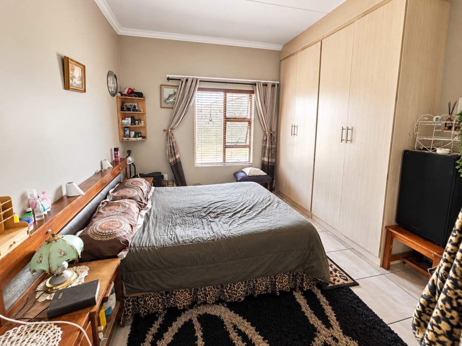 To Let 2 Bedroom Property for Rent in Terra Nova Mpumalanga