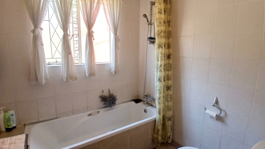 3 Bedroom Property for Sale in Nelspruit Ext 22 Mpumalanga