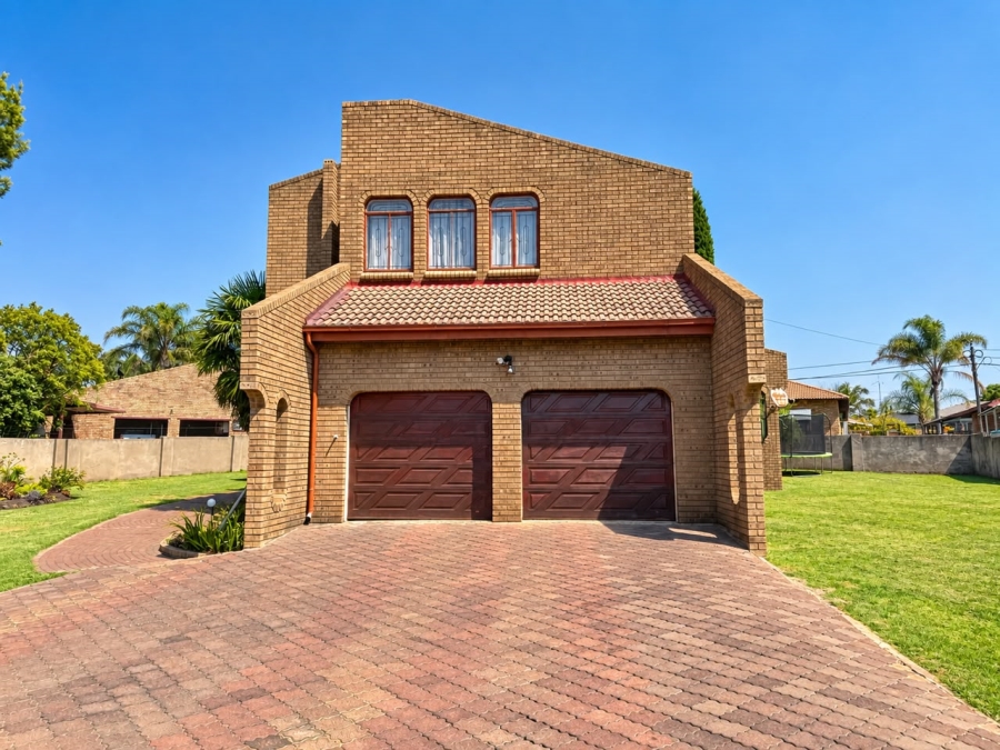 4 Bedroom Property for Sale in Reyno Ridge Mpumalanga