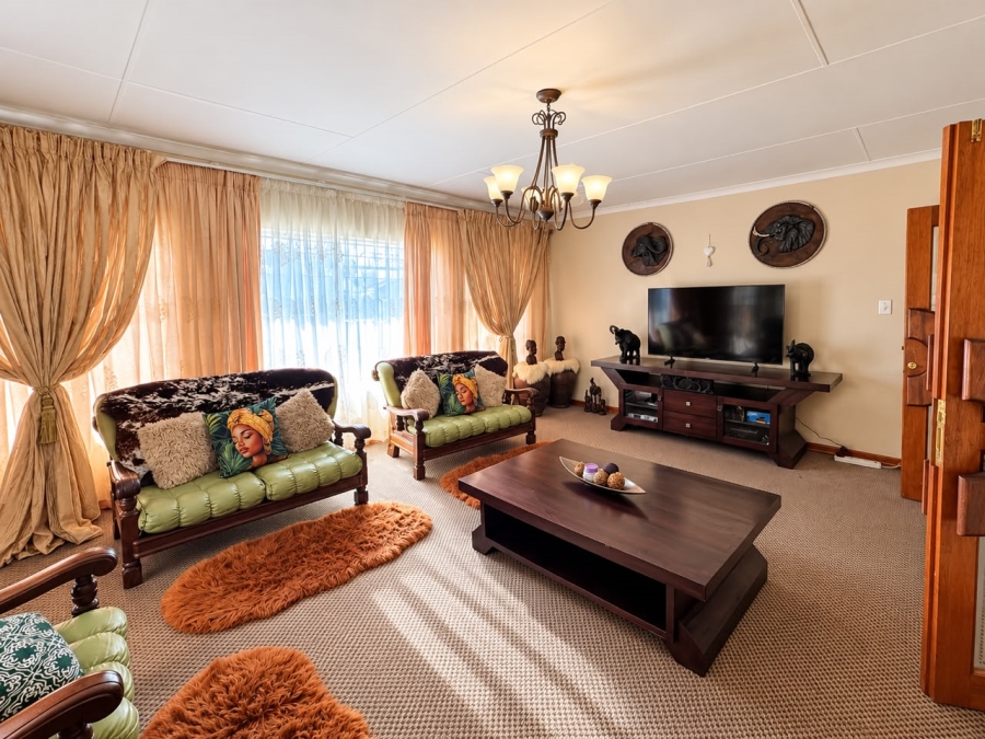 4 Bedroom Property for Sale in Reyno Ridge Mpumalanga