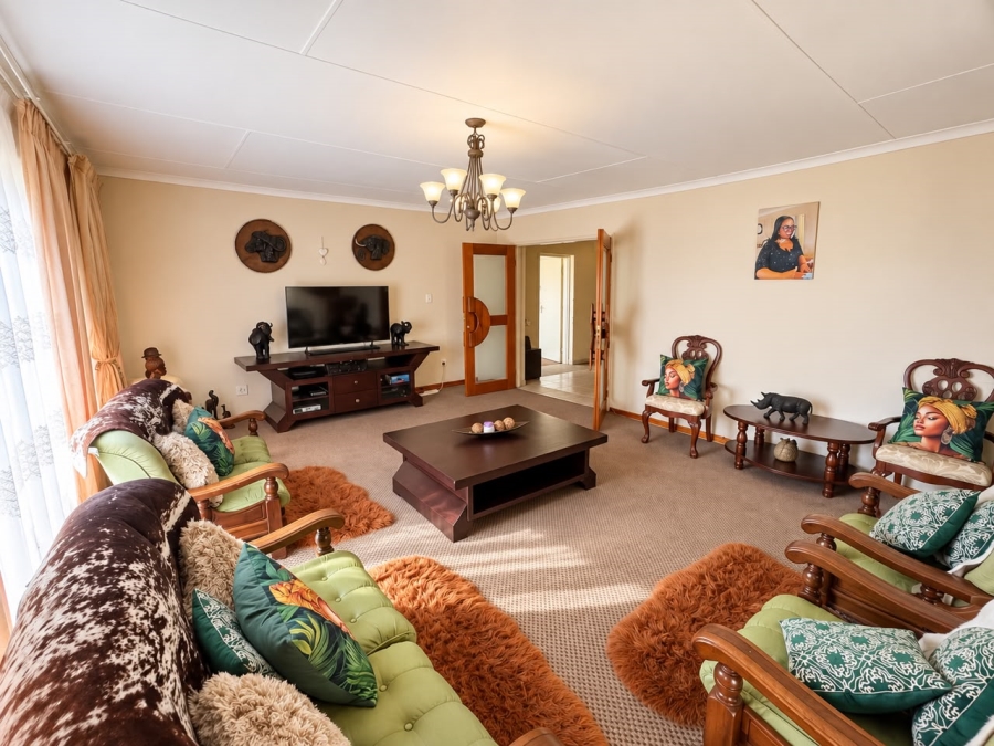 4 Bedroom Property for Sale in Reyno Ridge Mpumalanga