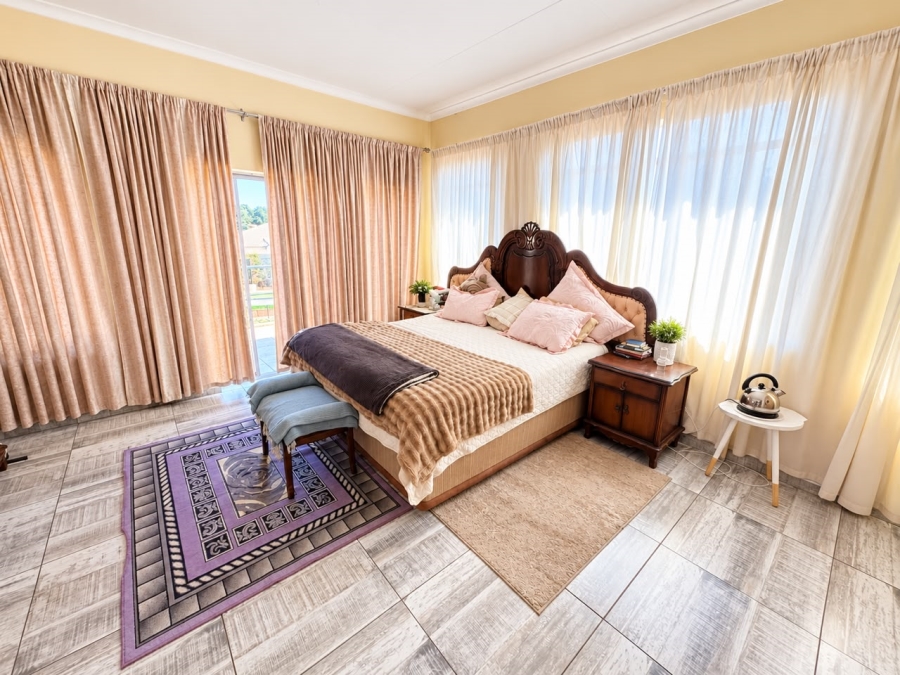 4 Bedroom Property for Sale in Reyno Ridge Mpumalanga