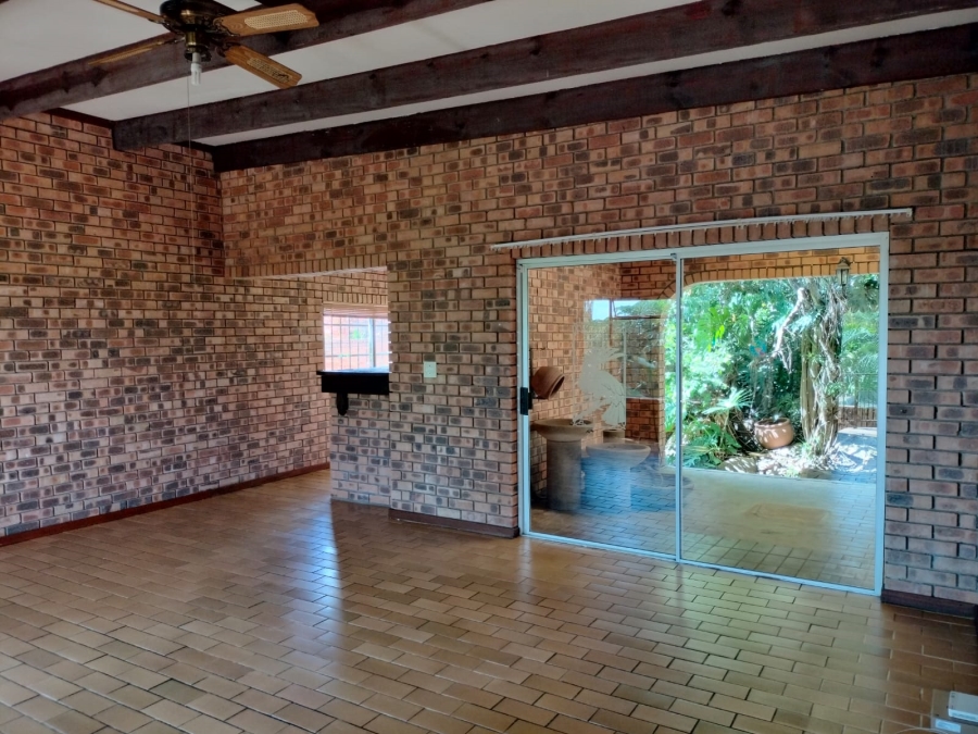 To Let 4 Bedroom Property for Rent in West Acres Mpumalanga