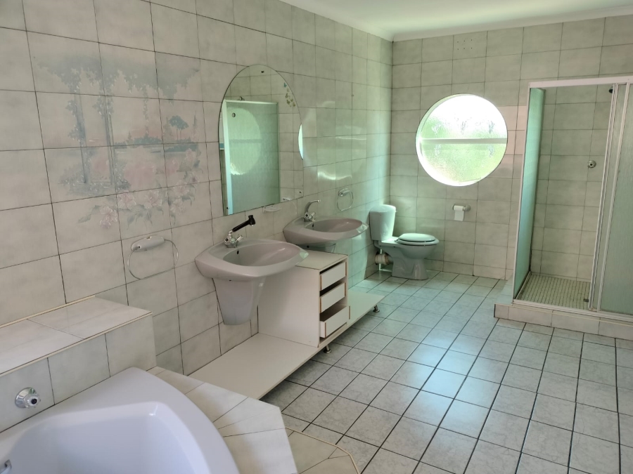 To Let 4 Bedroom Property for Rent in West Acres Mpumalanga