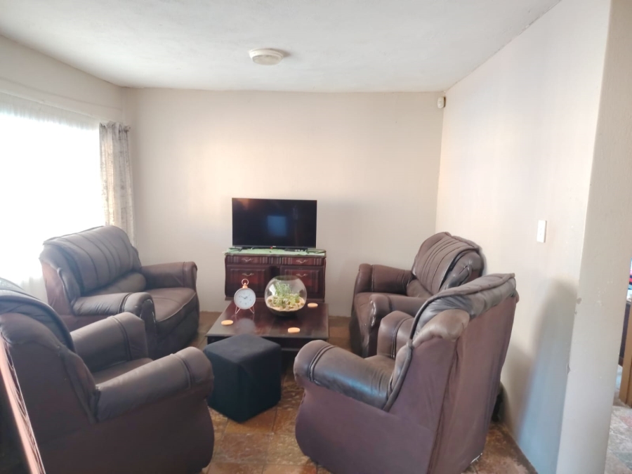To Let 2 Bedroom Property for Rent in West Acres Mpumalanga