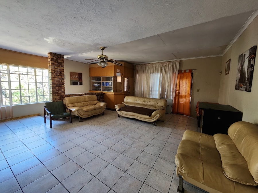 10 Bedroom Property for Sale in Sonheuwel Ext 1 Mpumalanga
