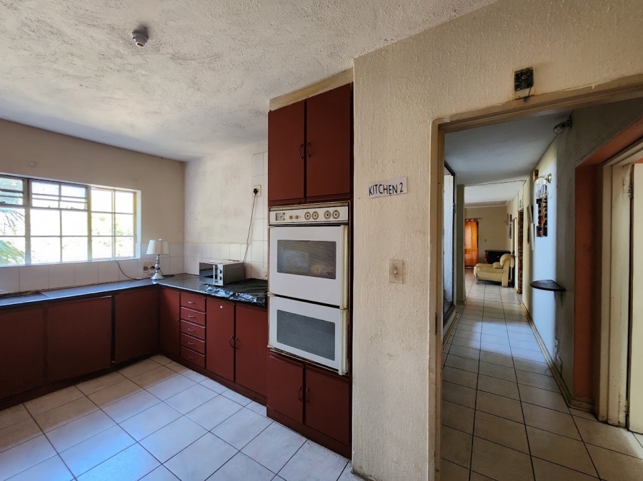10 Bedroom Property for Sale in Sonheuwel Ext 1 Mpumalanga