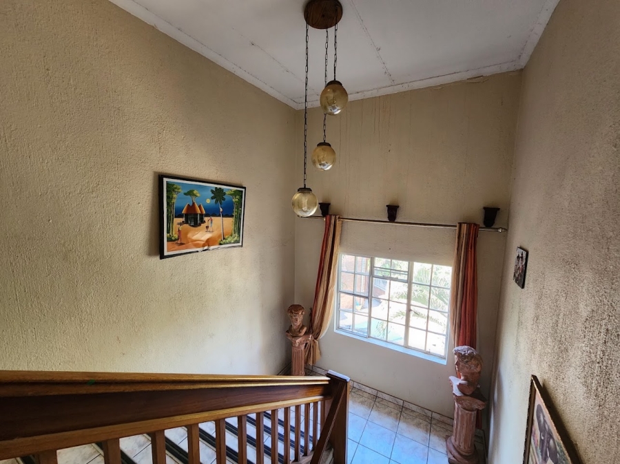 10 Bedroom Property for Sale in Sonheuwel Ext 1 Mpumalanga