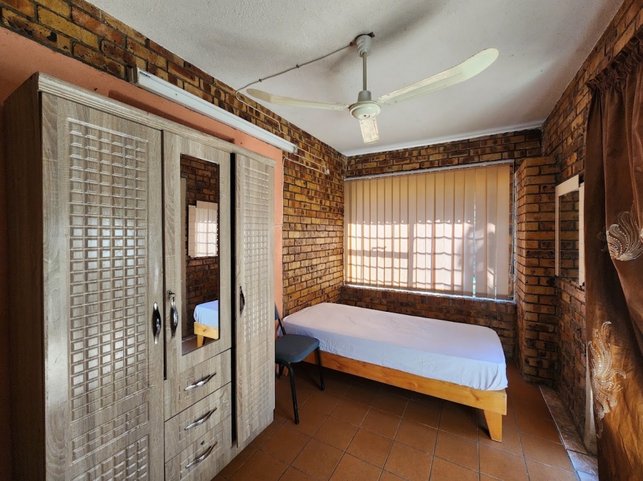 10 Bedroom Property for Sale in Sonheuwel Ext 1 Mpumalanga