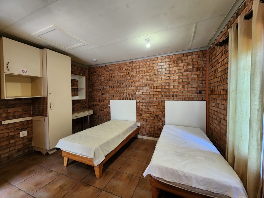 10 Bedroom Property for Sale in Sonheuwel Ext 1 Mpumalanga