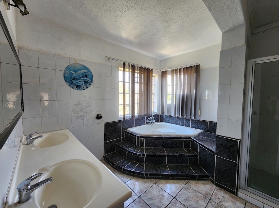 10 Bedroom Property for Sale in Sonheuwel Ext 1 Mpumalanga