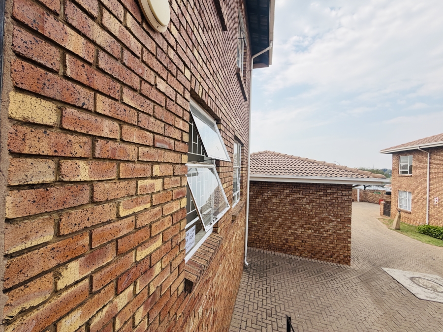 To Let 2 Bedroom Property for Rent in Aerorand Mpumalanga