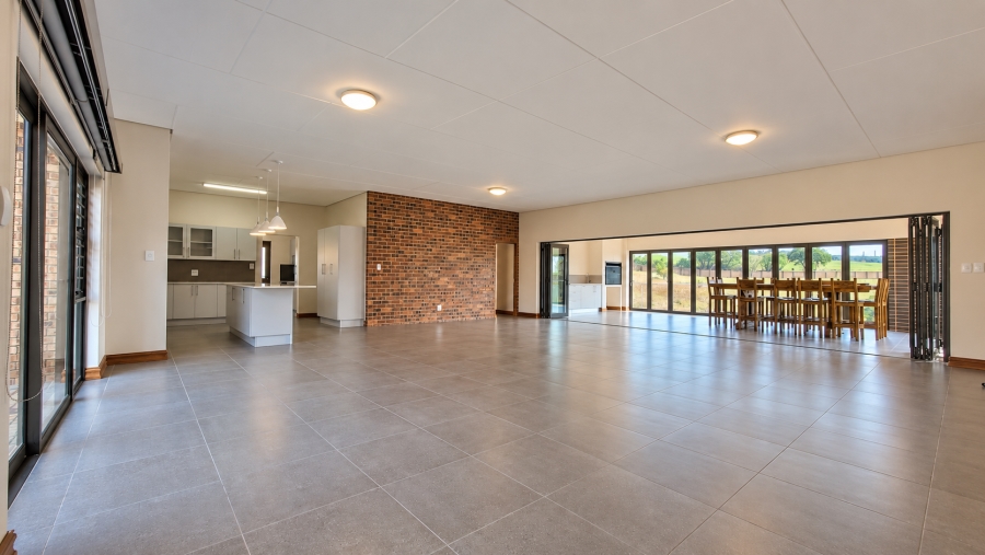 4 Bedroom Property for Sale in Bateleur Estate Mpumalanga