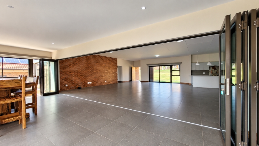 4 Bedroom Property for Sale in Bateleur Estate Mpumalanga