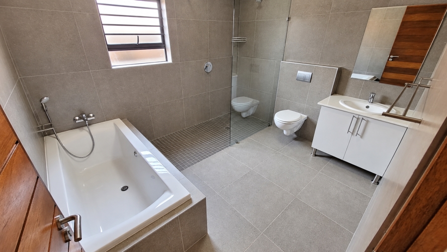 4 Bedroom Property for Sale in Bateleur Estate Mpumalanga