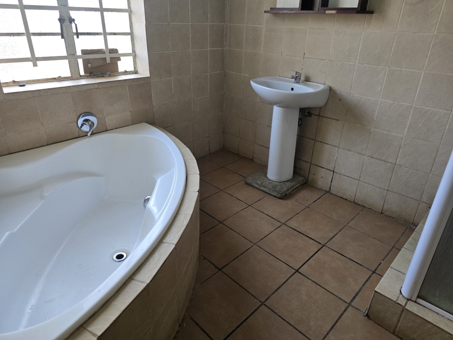 6 Bedroom Property for Sale in Balfour Mpumalanga