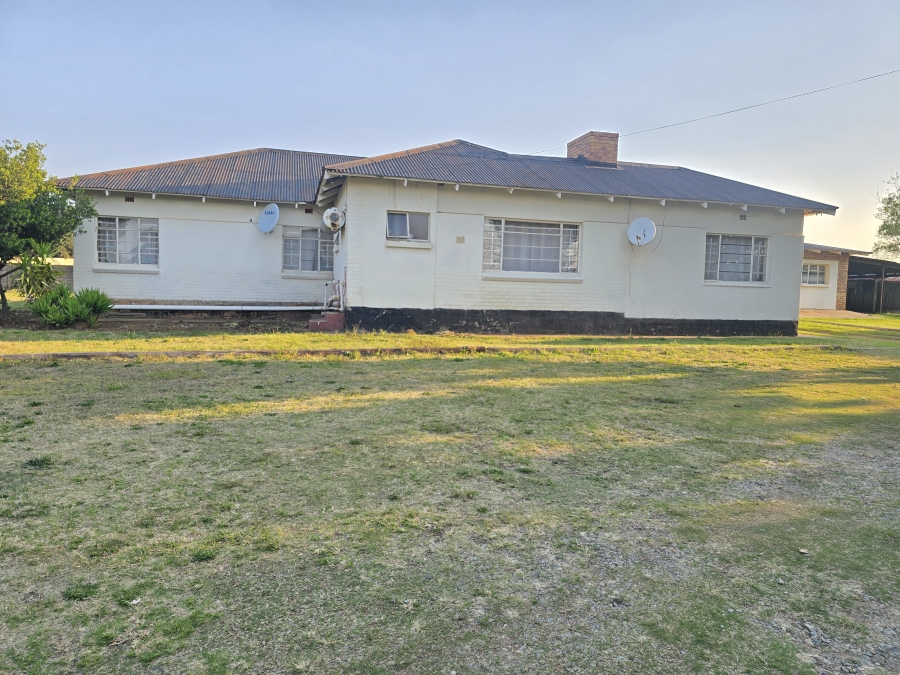 6 Bedroom Property for Sale in Balfour Mpumalanga