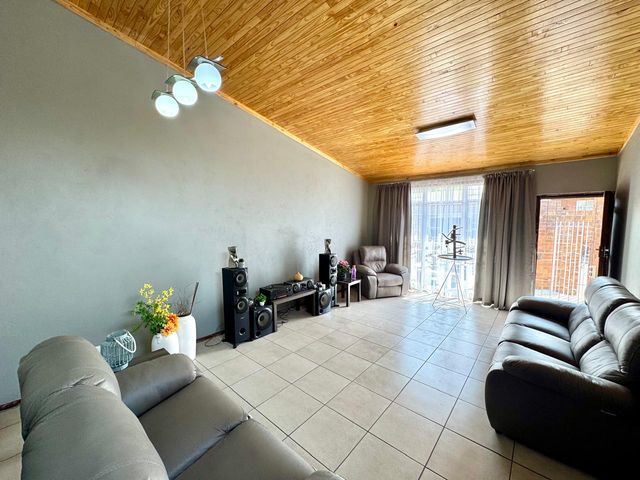 To Let 2 Bedroom Property for Rent in Secunda Mpumalanga