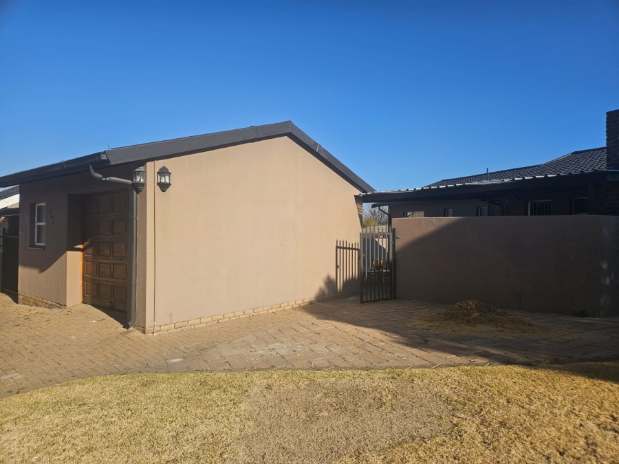 To Let 3 Bedroom Property for Rent in Secunda Mpumalanga