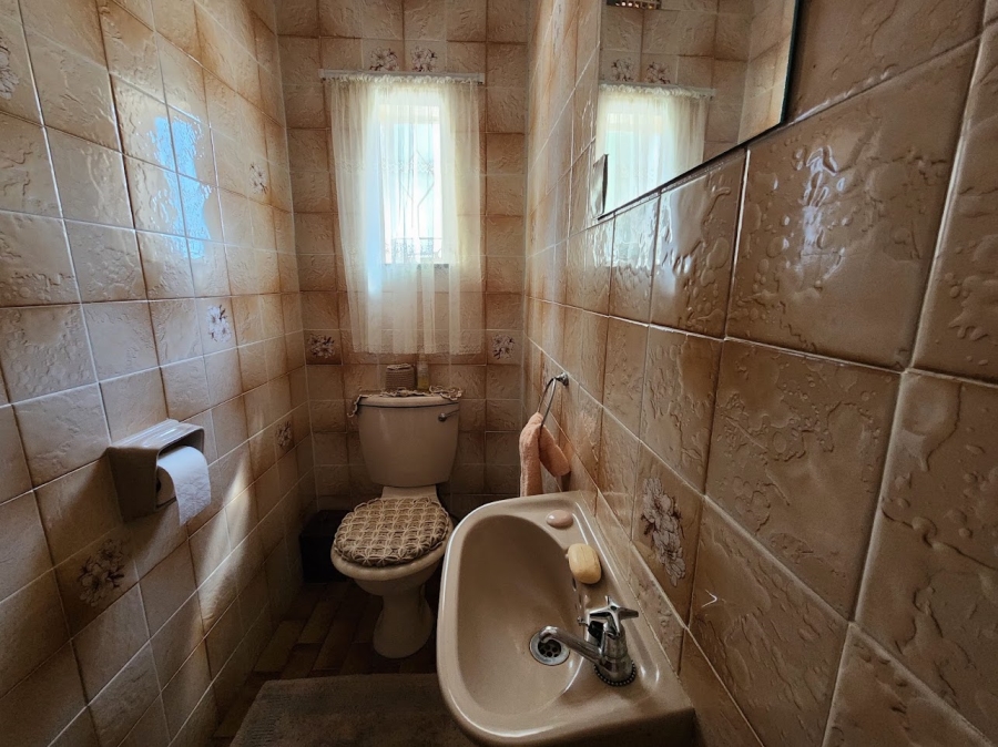 4 Bedroom Property for Sale in Nelspruit Ext 11 Mpumalanga