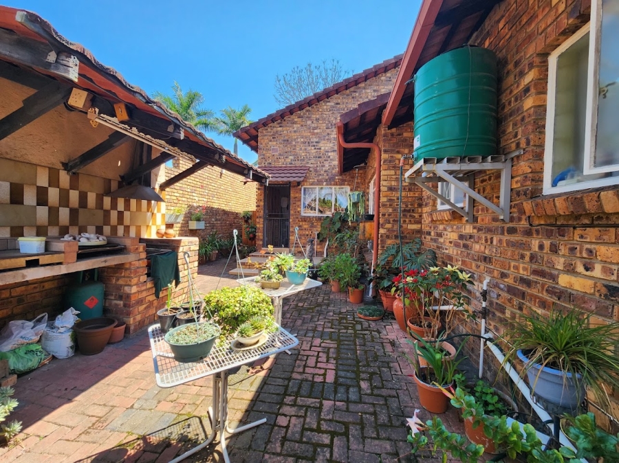 4 Bedroom Property for Sale in Nelspruit Ext 11 Mpumalanga