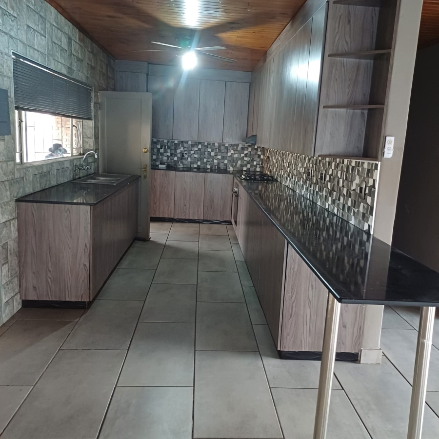 5 Bedroom Property for Sale in Tasbet Park Mpumalanga