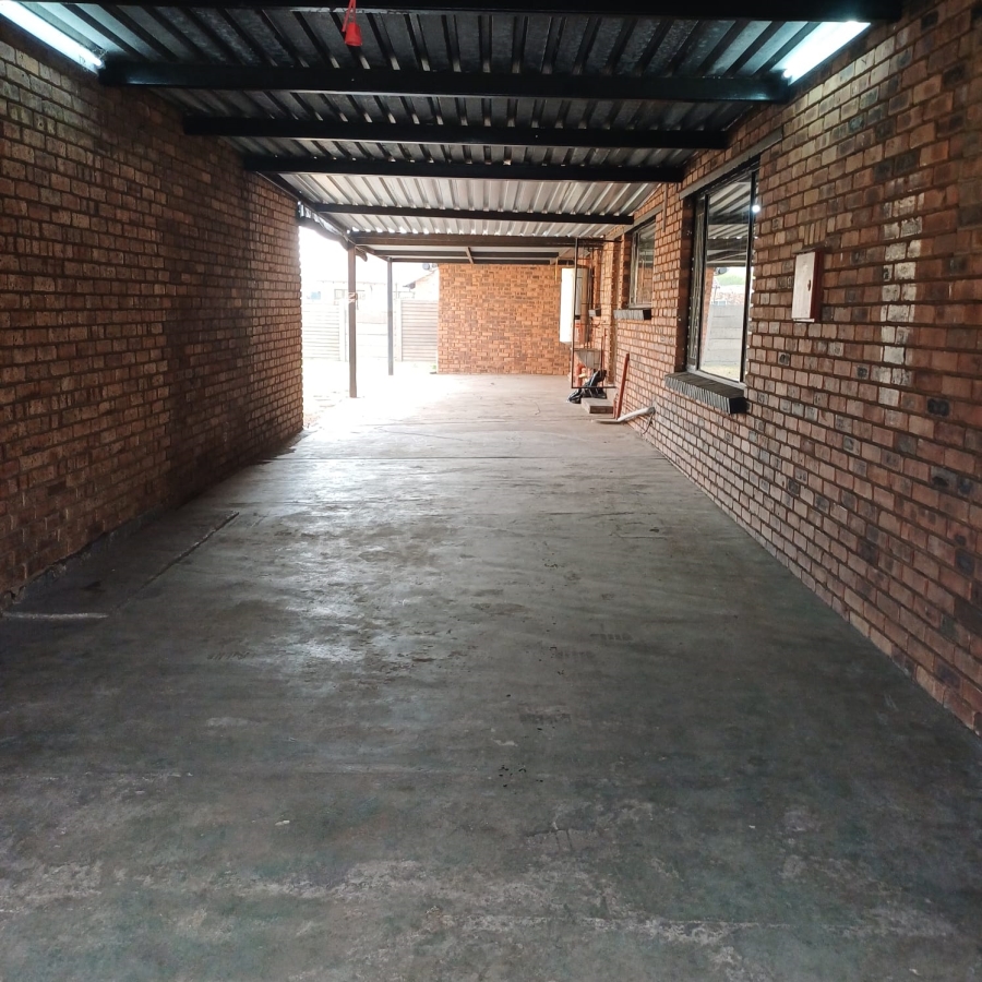 5 Bedroom Property for Sale in Tasbet Park Mpumalanga