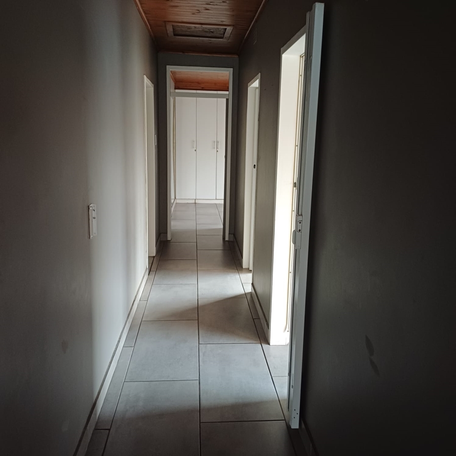 5 Bedroom Property for Sale in Tasbet Park Mpumalanga