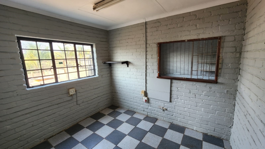 Commercial Property for Sale in White River Industrial Mpumalanga