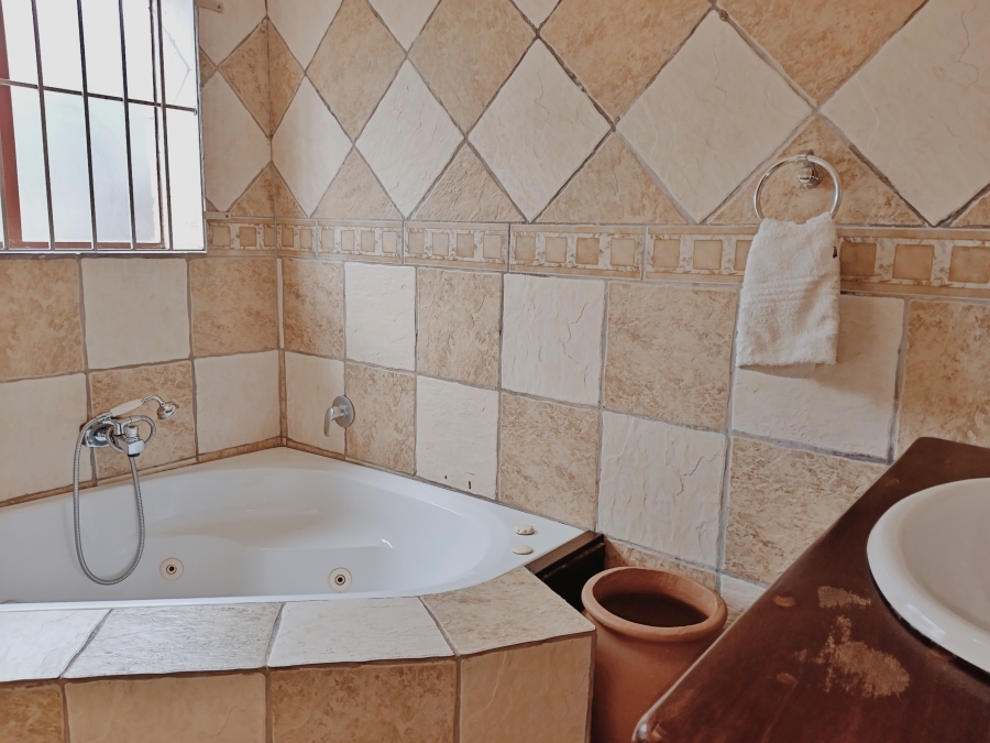 3 Bedroom Property for Sale in Marloth Park Mpumalanga
