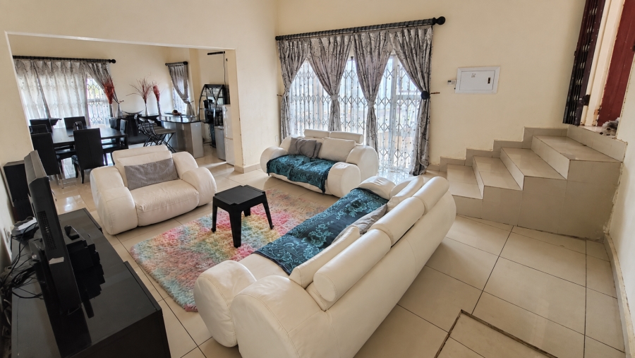 4 Bedroom Property for Sale in Stonehenge Mpumalanga