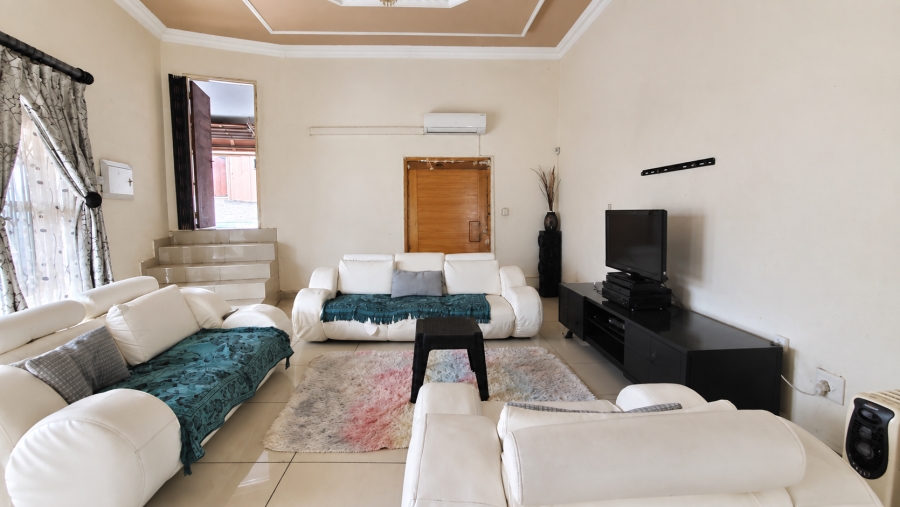 4 Bedroom Property for Sale in Stonehenge Mpumalanga