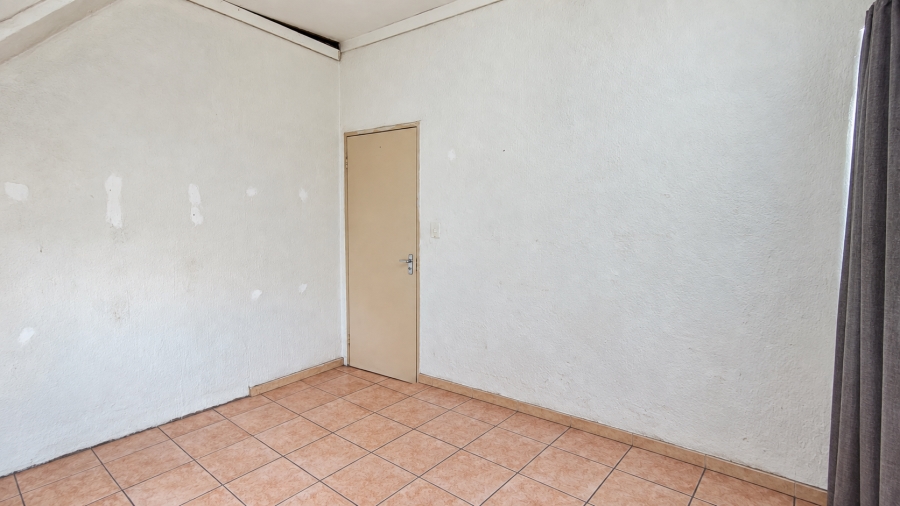 To Let 2 Bedroom Property for Rent in West Acres Mpumalanga