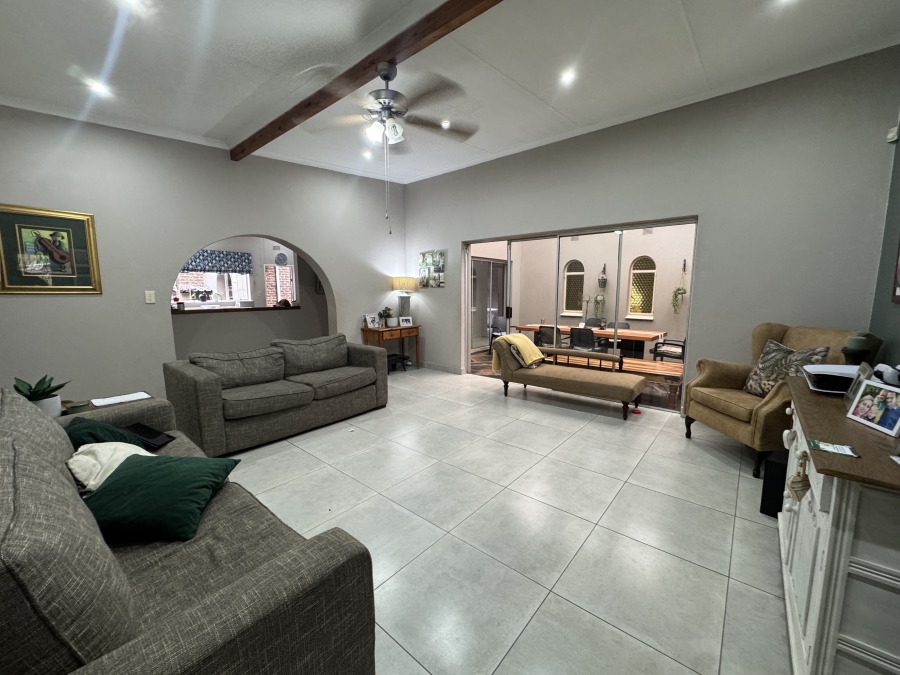 5 Bedroom Property for Sale in Barberton Mpumalanga