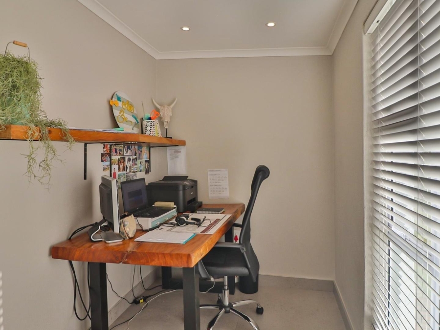 4 Bedroom Property for Sale in Summer Breeze Estate Mpumalanga