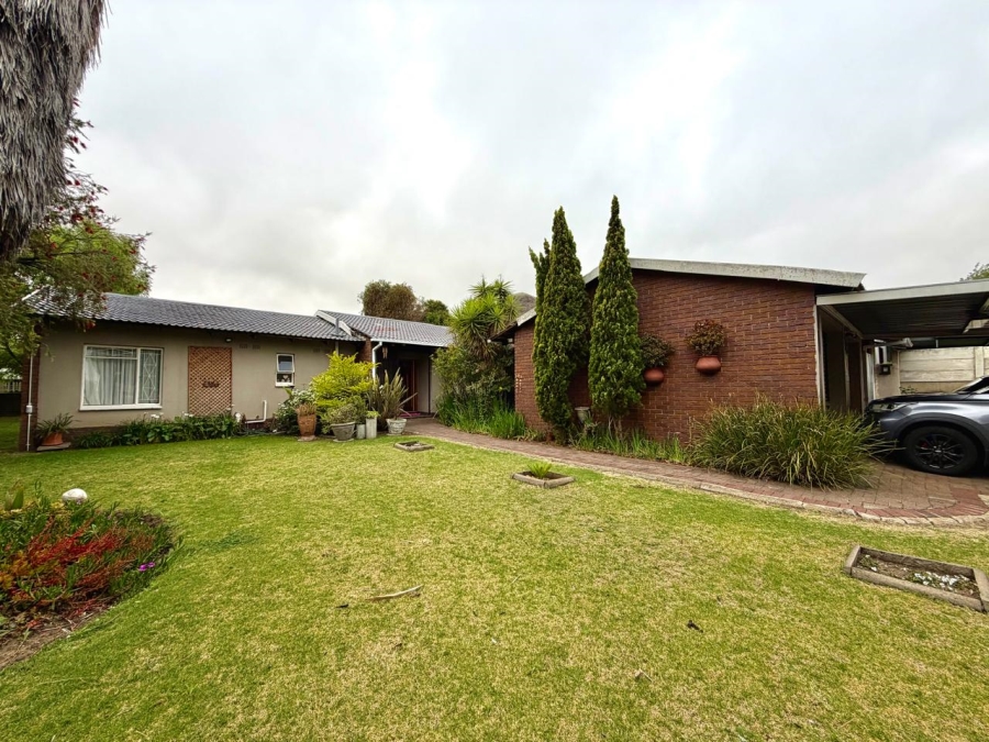 3 Bedroom Property for Sale in Secunda Mpumalanga
