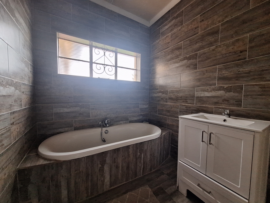 3 Bedroom Property for Sale in Volksrust Mpumalanga
