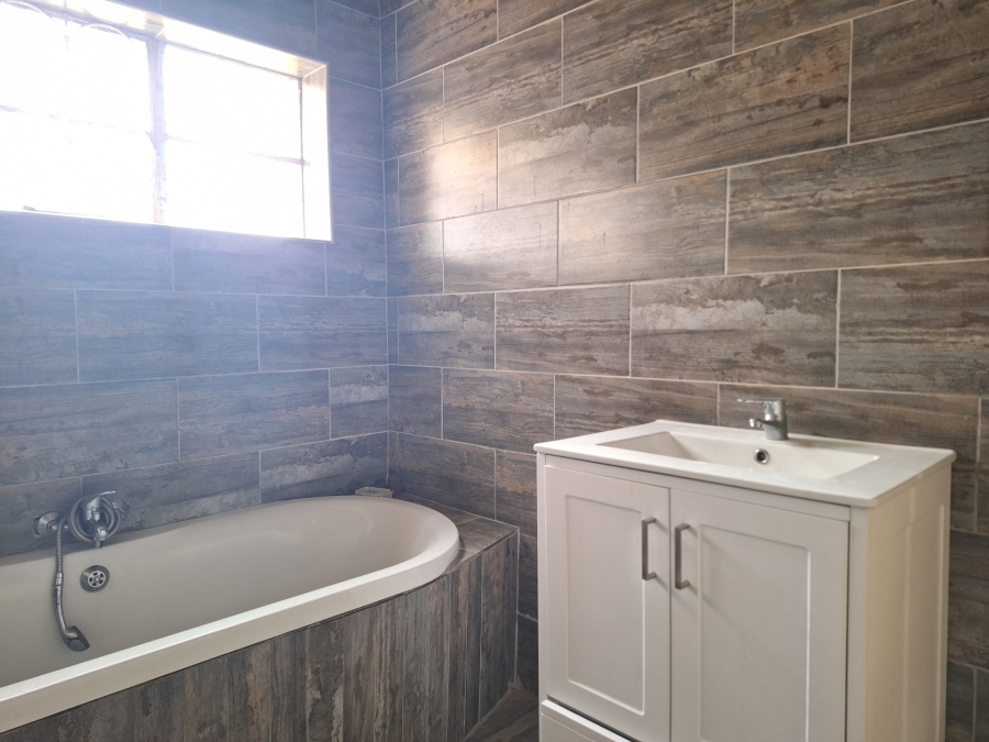 3 Bedroom Property for Sale in Volksrust Mpumalanga