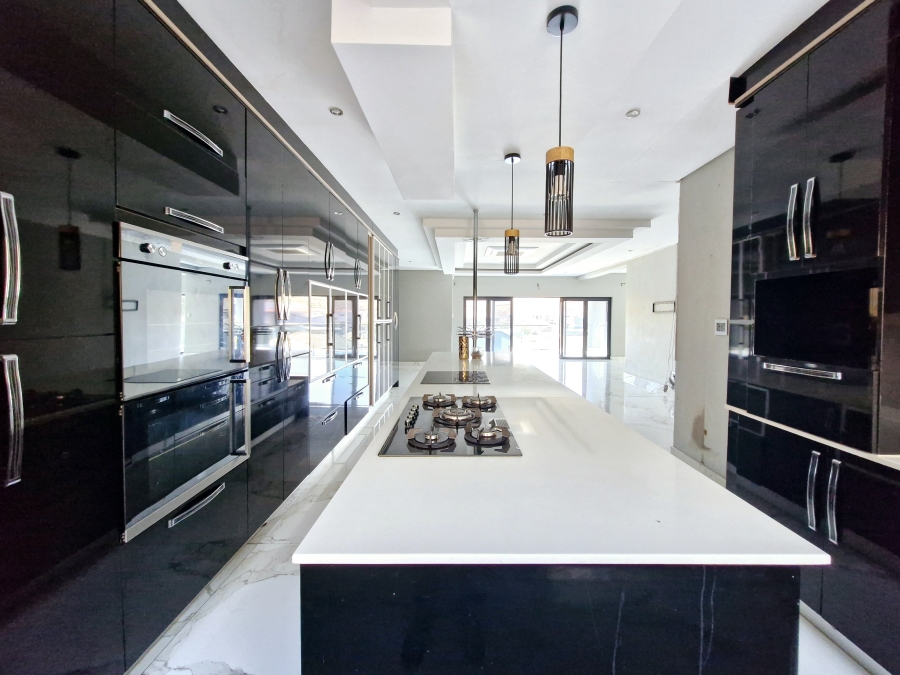 6 Bedroom Property for Sale in Drum Rock Mpumalanga