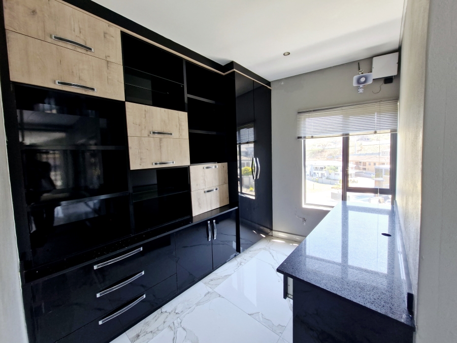 6 Bedroom Property for Sale in Drum Rock Mpumalanga