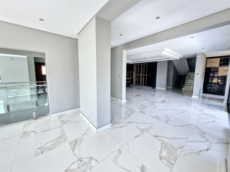 6 Bedroom Property for Sale in Drum Rock Mpumalanga
